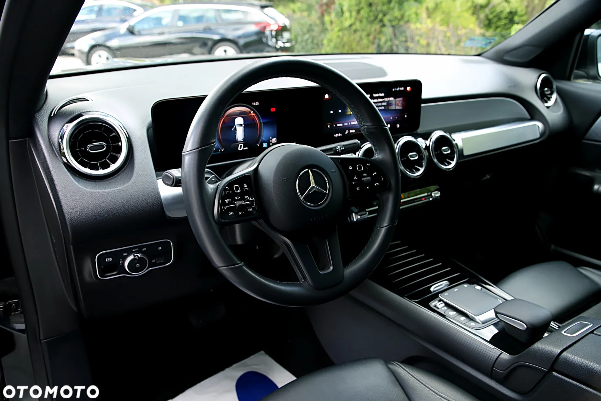 Mercedes-Benz GLB 200 7G-DCT - 20