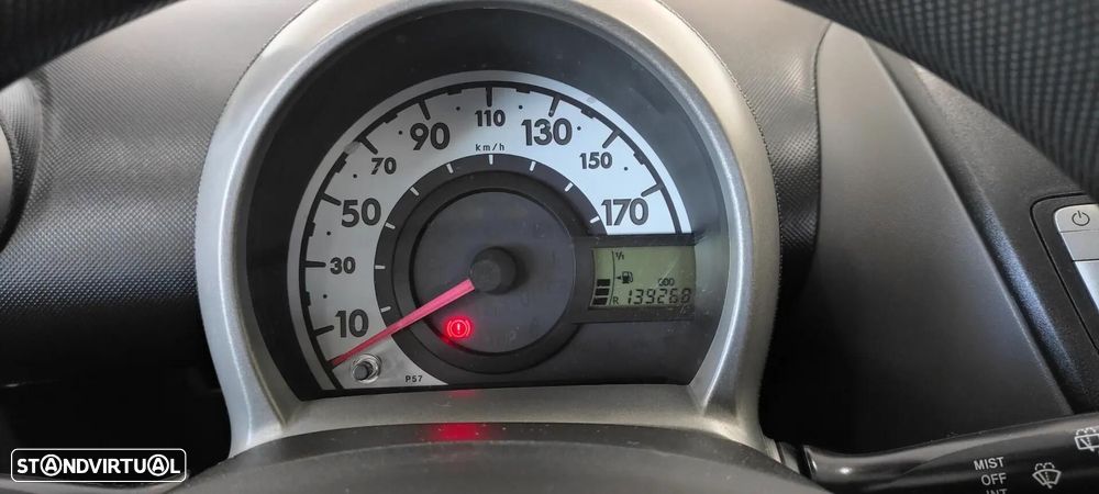 Peugeot 107 1.0 Urban - 29