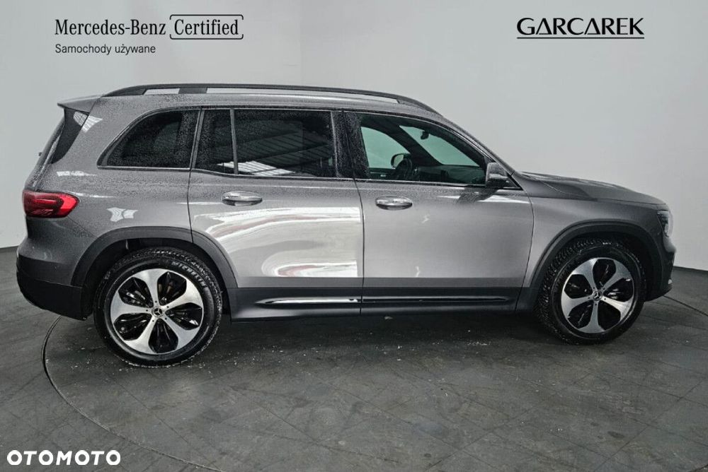 Mercedes-Benz GLB - 10
