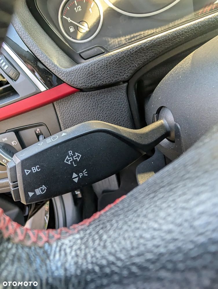 BMW Seria 3 318i Sport Line - 11