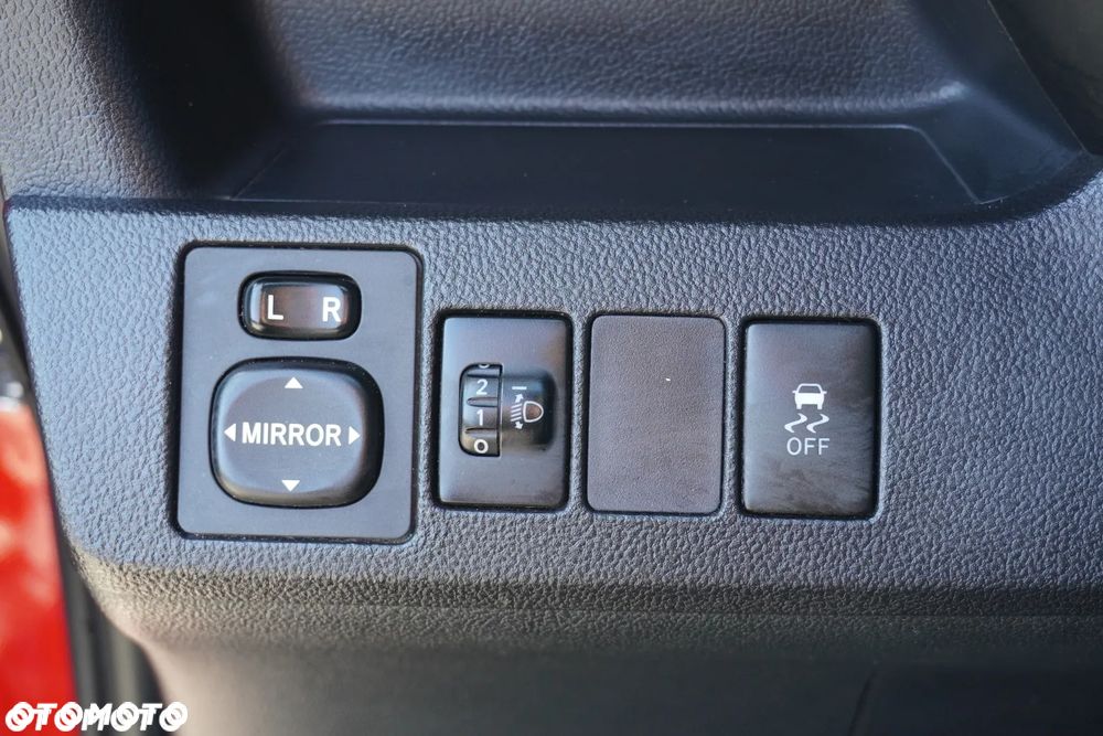 Toyota Verso S - 32