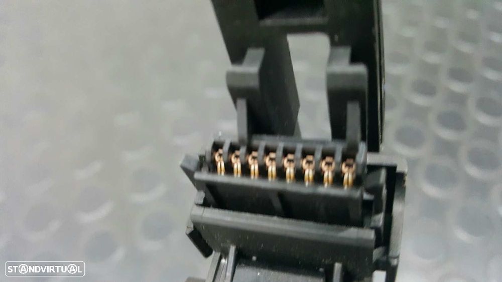 CONTROLE DE VOLANTE MULTIFUNCIONAL PEUGEOT PARTNER (S2) COMBI PLUS - 6