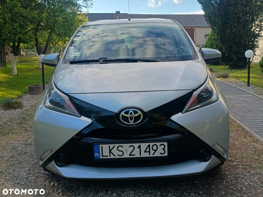 Toyota Aygo x-play - 2