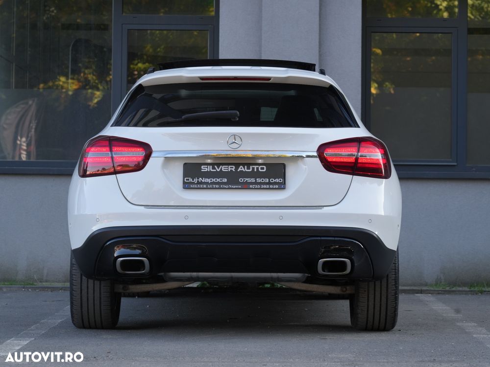 Mercedes-Benz GLA 200 d 4MATIC 7G-DCT - 30
