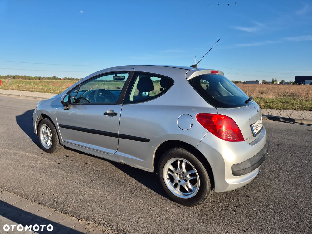 Peugeot 207 1.4 HDi Presence - 5