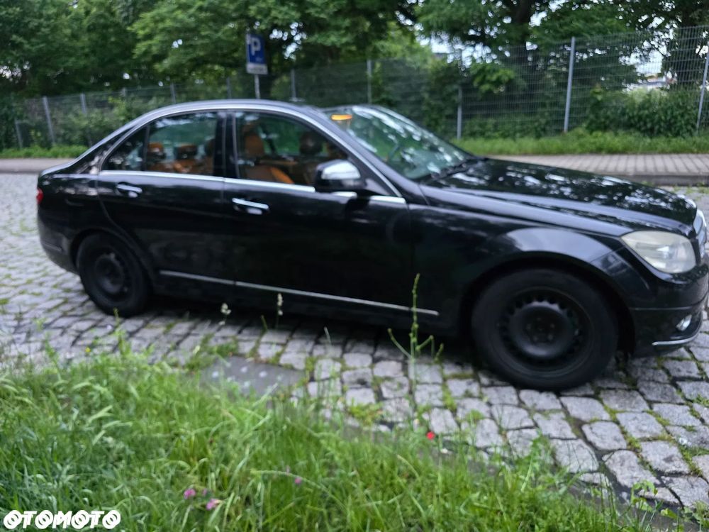 Mercedes-Benz Klasa C 350 4Matic 7G-TRONIC Avantgarde - 4