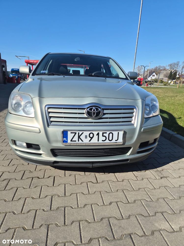 Toyota Avensis 2.0 D-4D High - 1