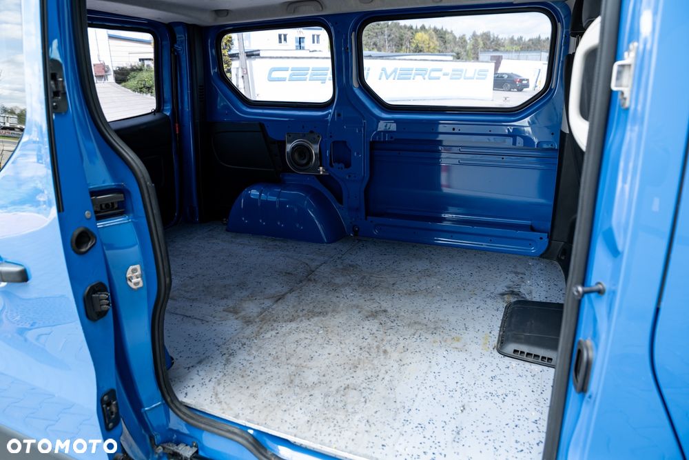 Opel Vivaro - 21