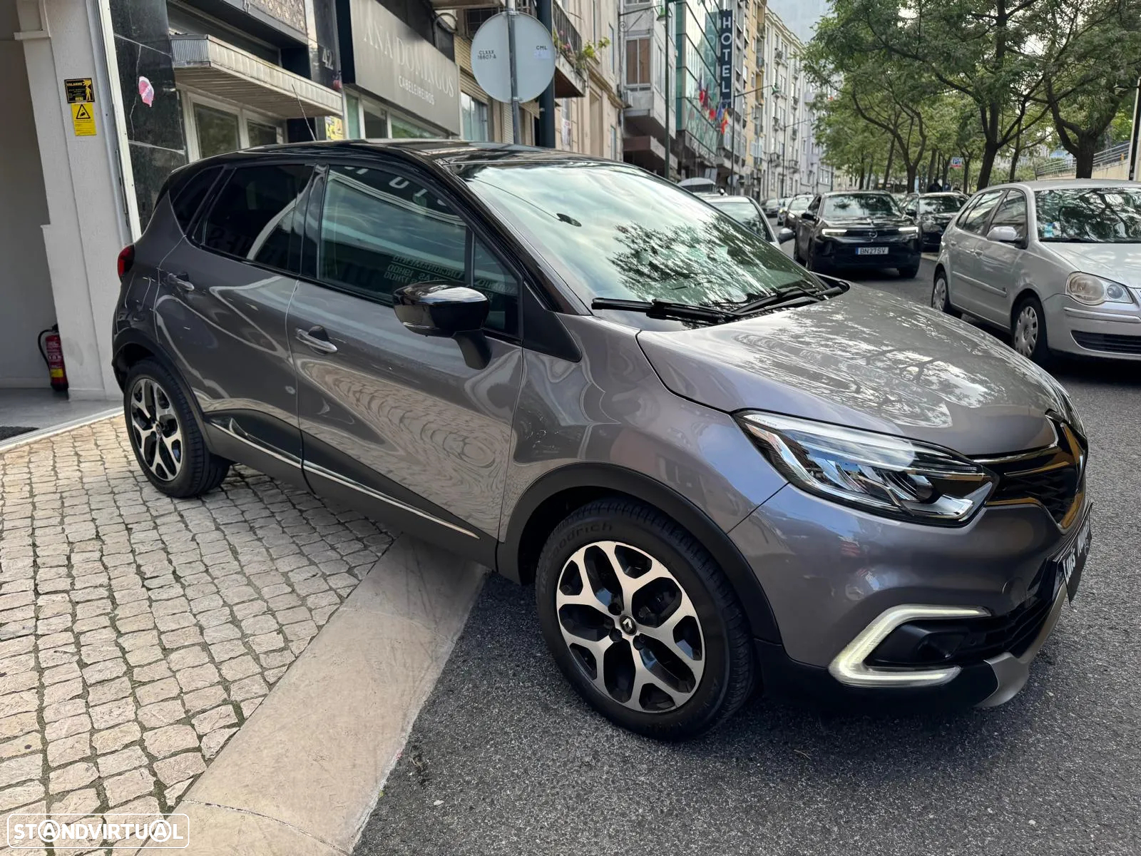Renault Captur 1.5 dCi Exclusive EDC - 8