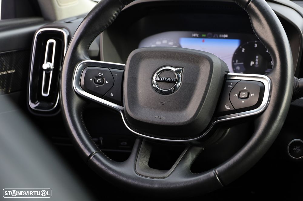 Volvo XC 40 2.0 D3 Momentum Geartronic - 18