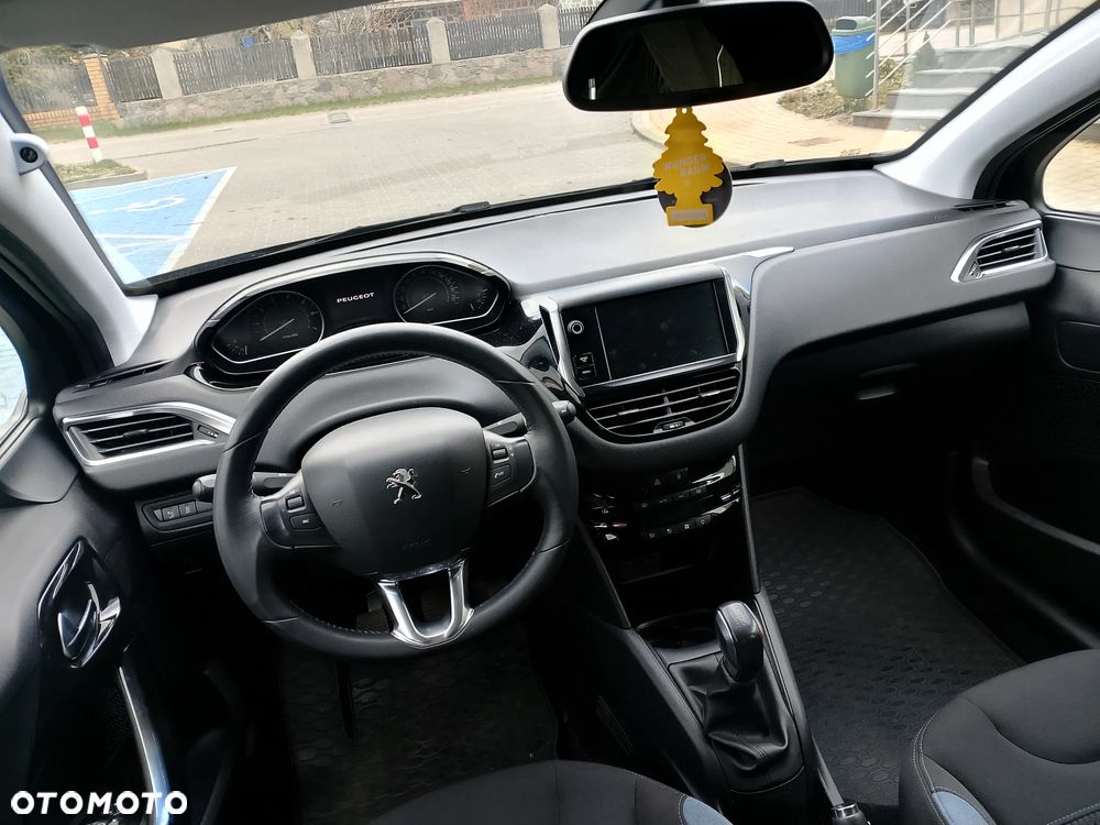Peugeot 208 - 20