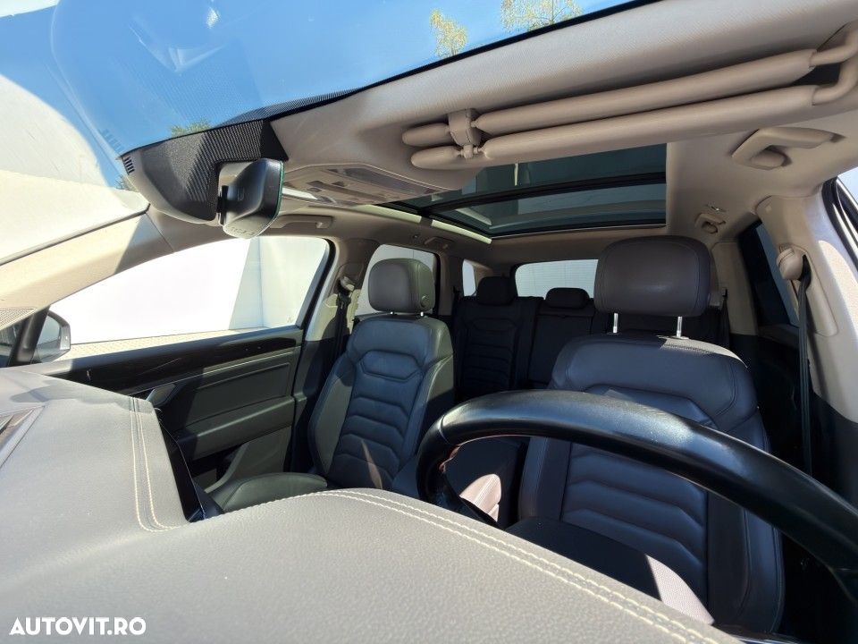 Volkswagen Touareg - 14