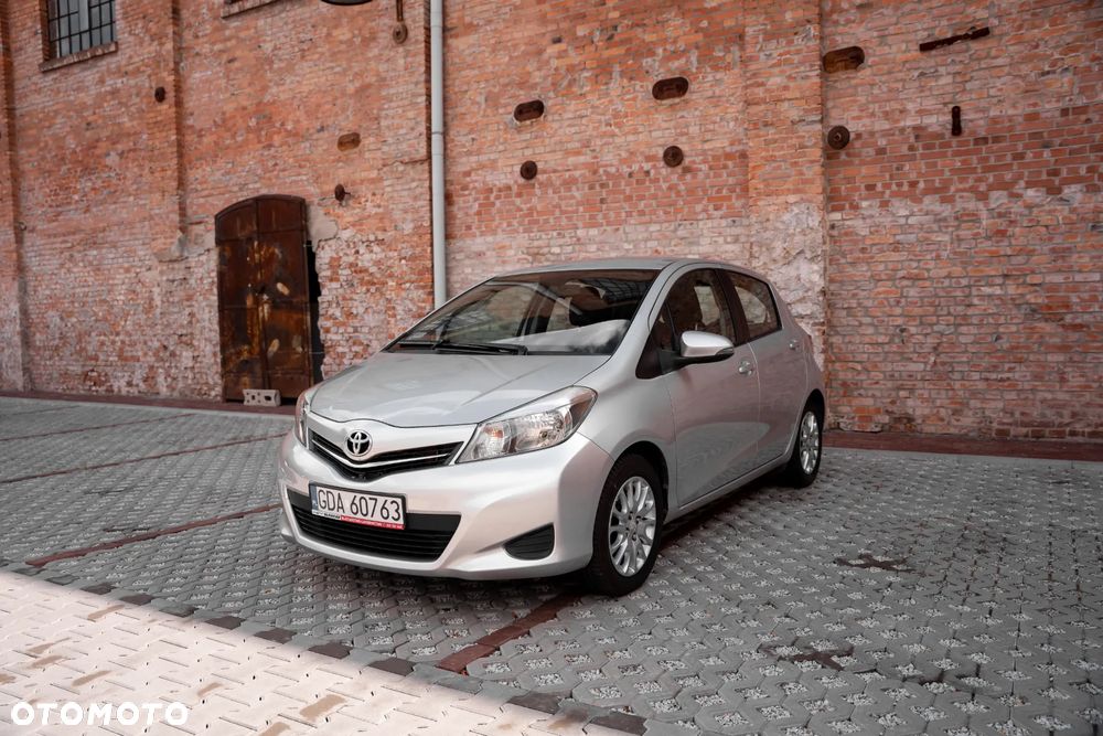 Toyota Yaris 1.0 Terra EU5 - 8