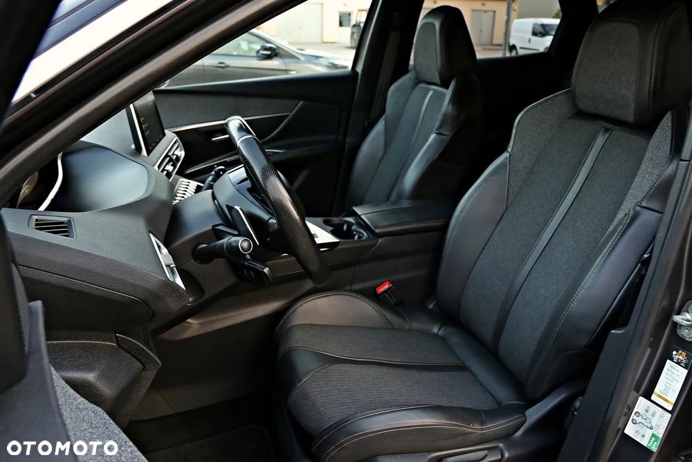 Peugeot 3008 - 16