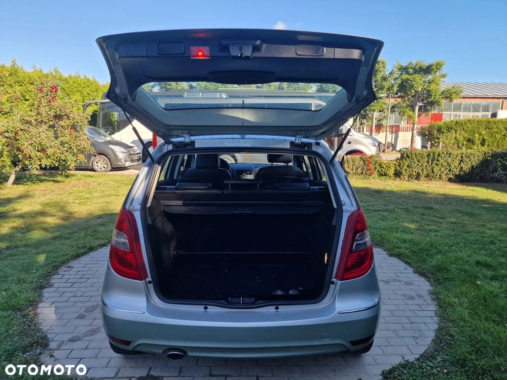 Mercedes-Benz A-Class 2009 photo 5