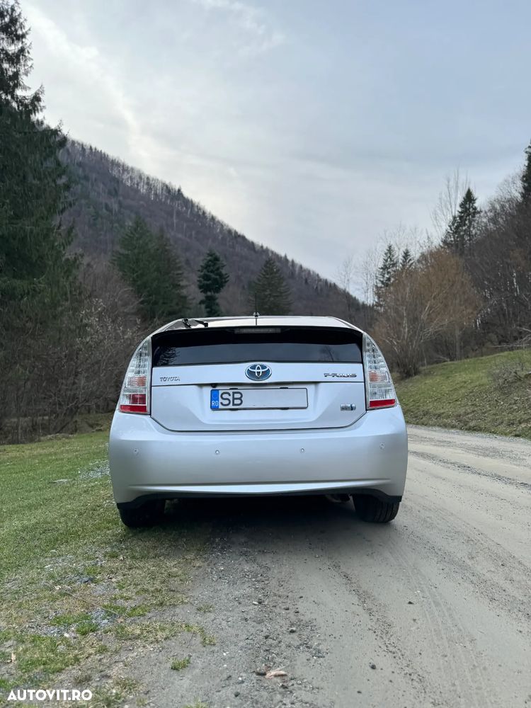 Toyota Prius (Hybrid) Sol - 7