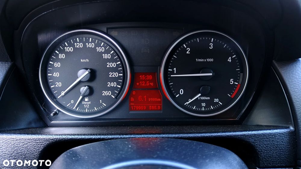 BMW X1 sDrive18d xLine - 20