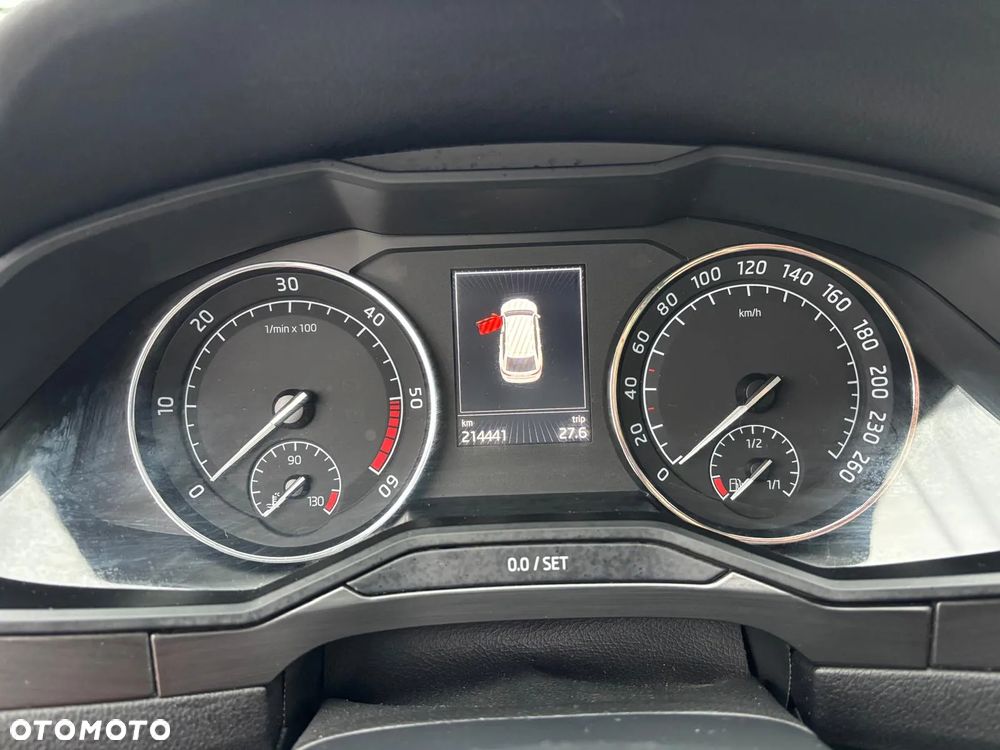 Skoda Superb 2.0 TDI Style DSG7 - 30