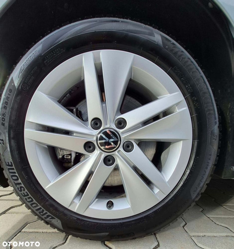 Volkswagen Golf Variant - 32