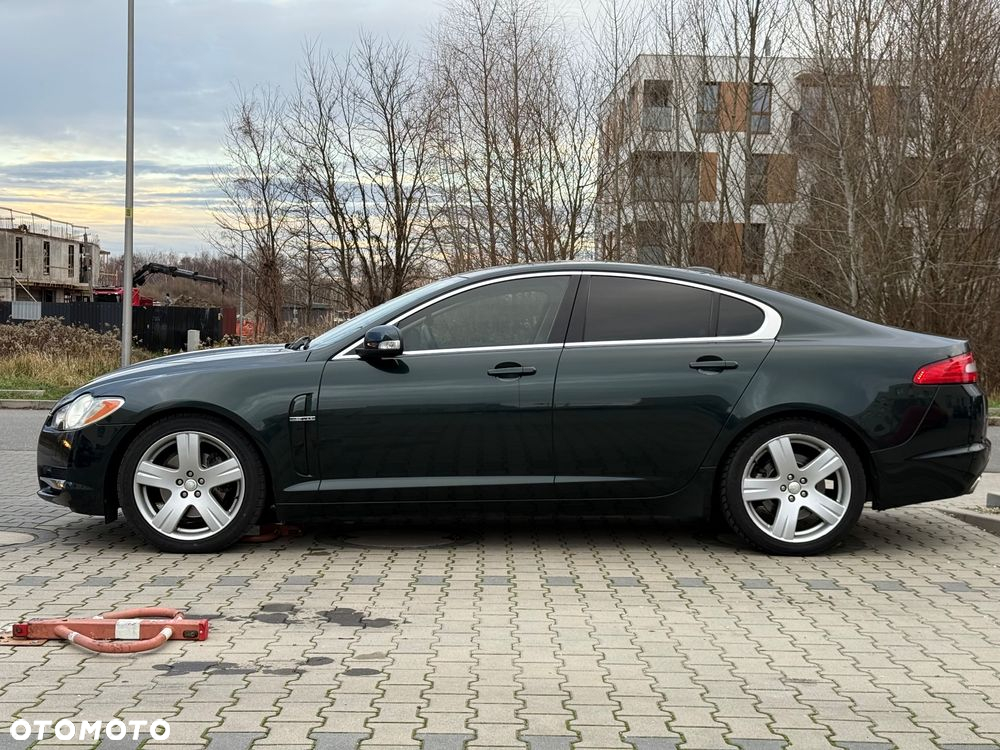 Jaguar XF 2.7 V6 D Luxury - 8