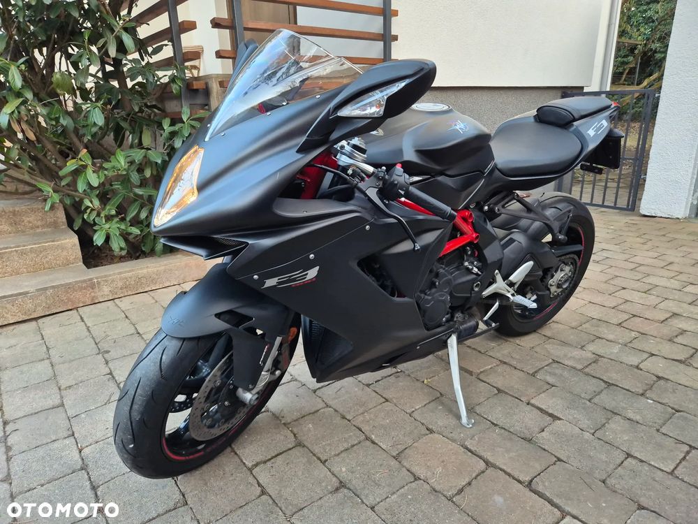 MV AGUSTA F3 - 15
