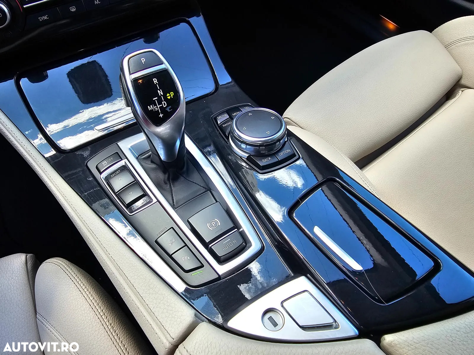 BMW Seria 5 530d xDrive Sport-Aut. Luxury Line - 24