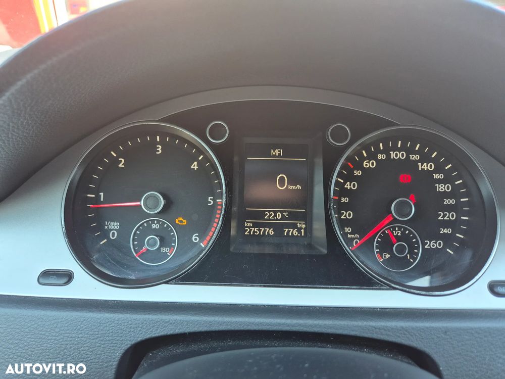 Volkswagen Passat 2.0 TDI DPF Comfortline - 8