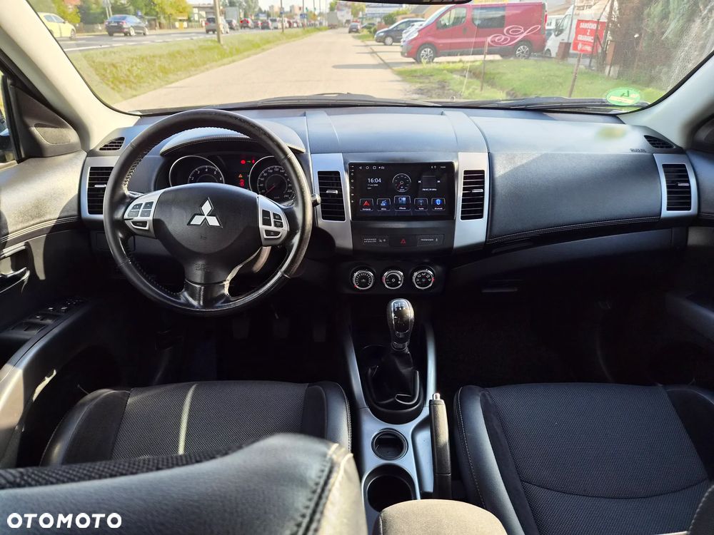Mitsubishi Outlander 2.0 2WD Invite - 11