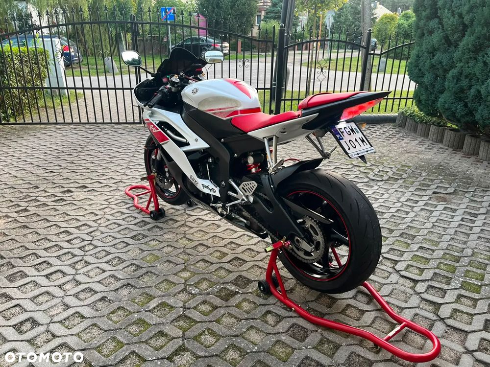 Yamaha R6 - 7