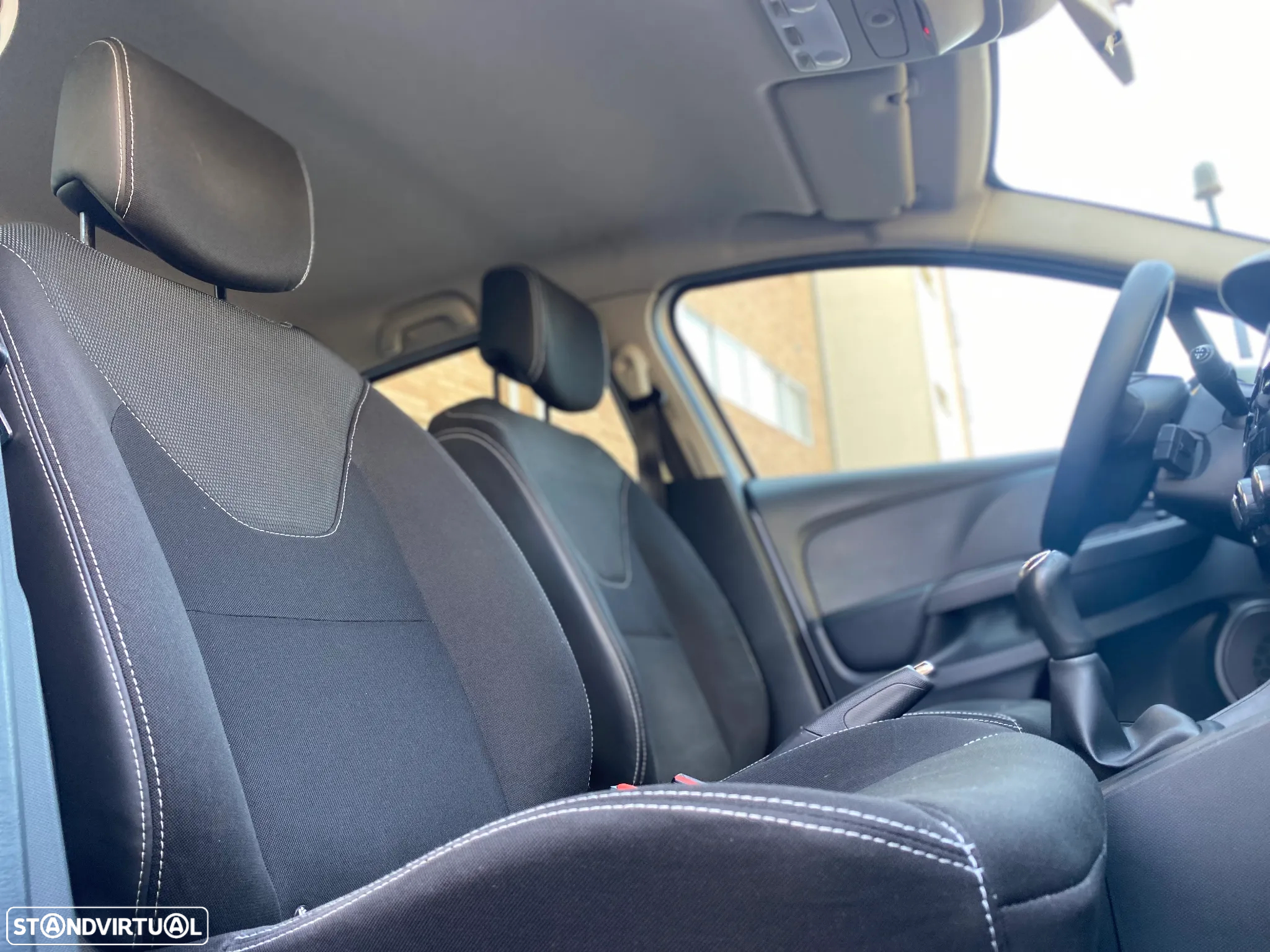 Renault Clio 1.5 dCi Dynamique S - 10