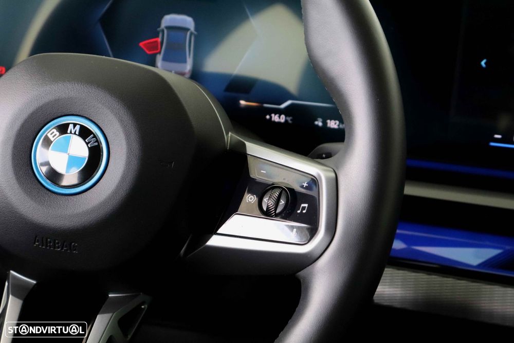 BMW i5 eDrive40 Pack Desportivo M - 22