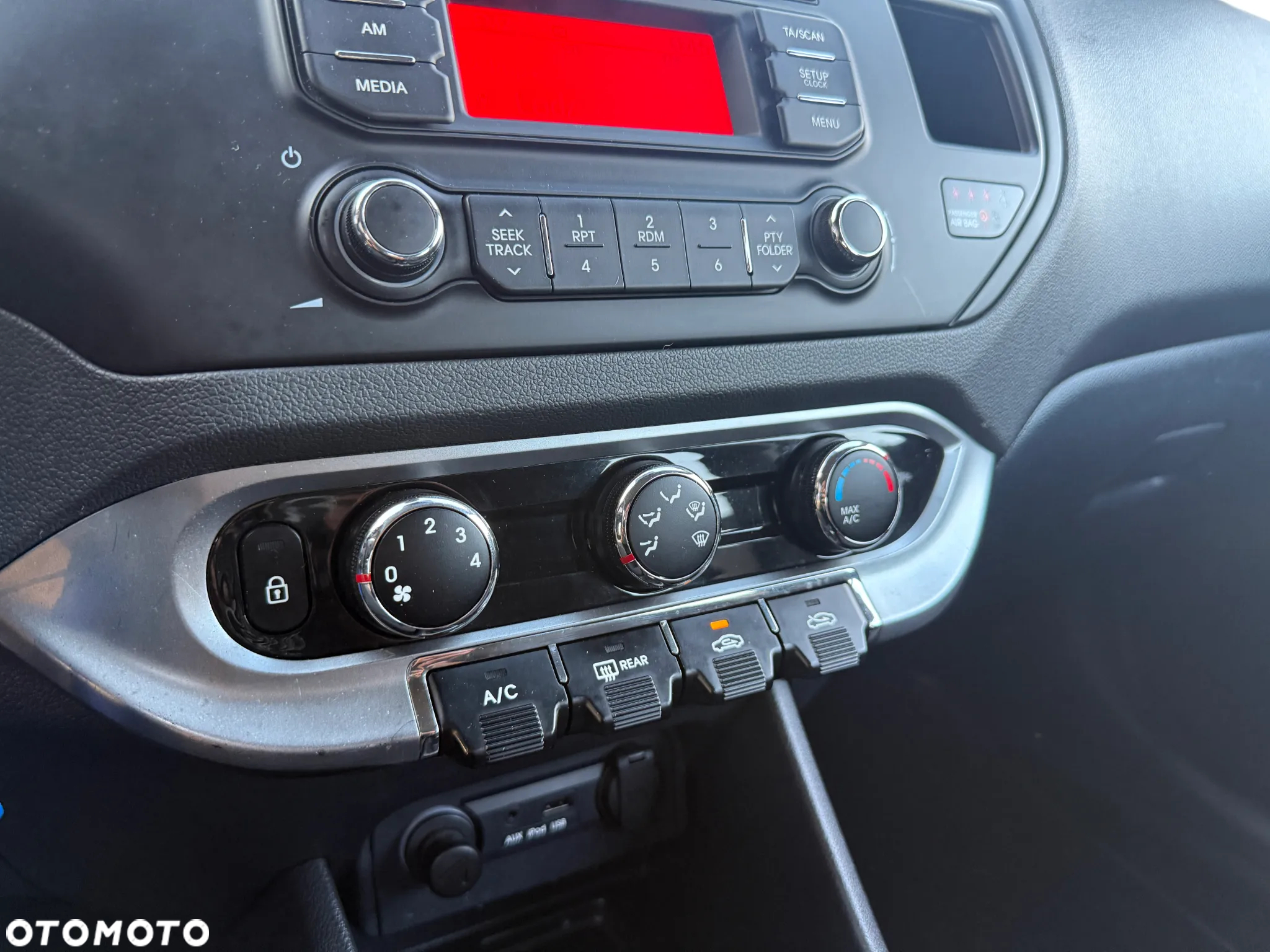 Kia Rio 1.2 Business Line - 25