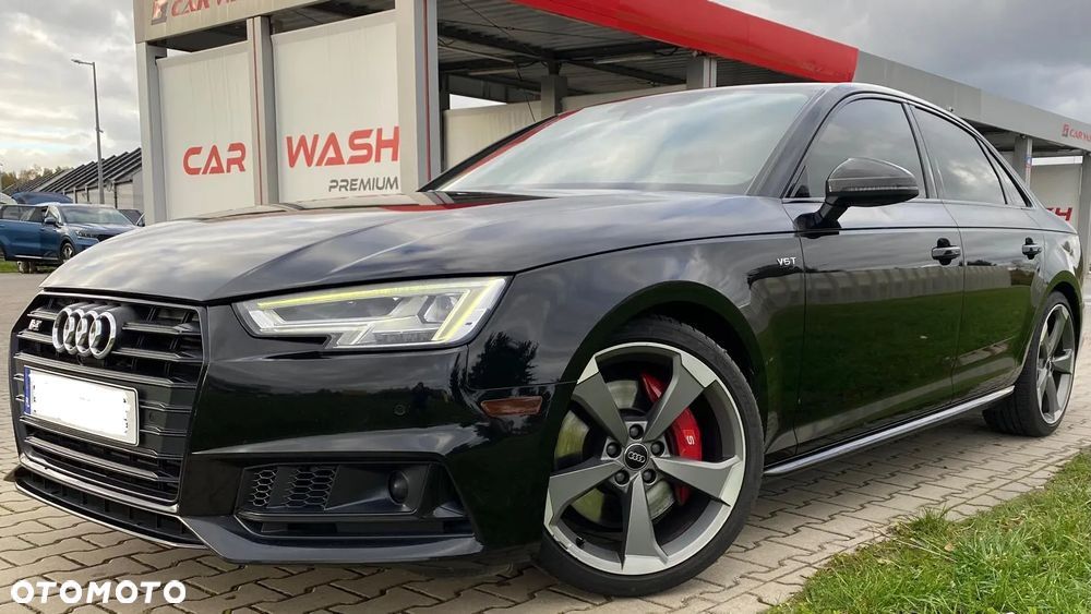 Audi S4 Limousine - 1