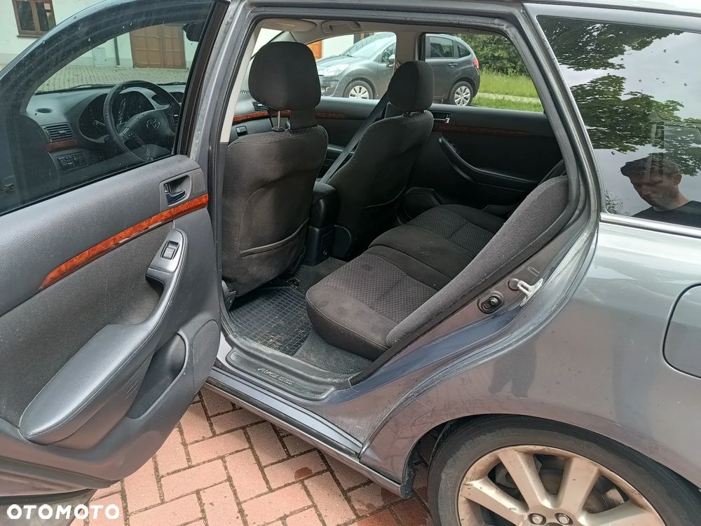 Toyota Avensis 2.0 VVT-i Sol - 8