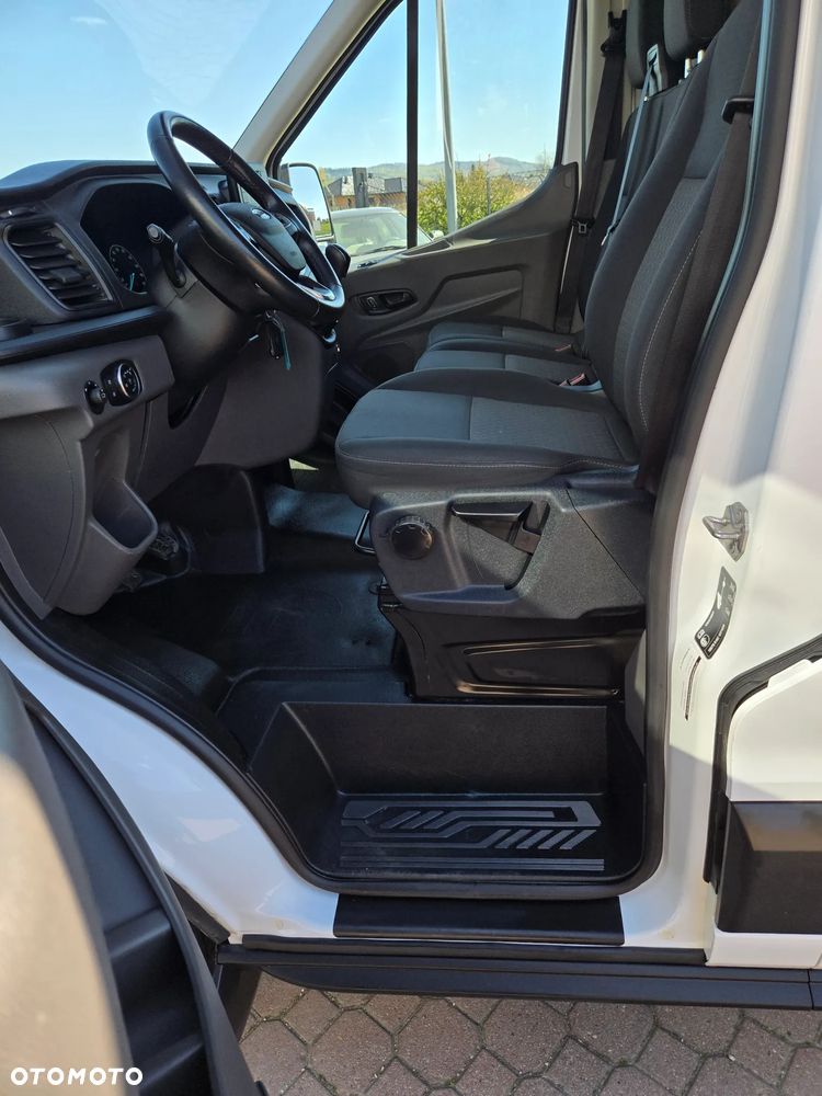 Ford Transit - 13
