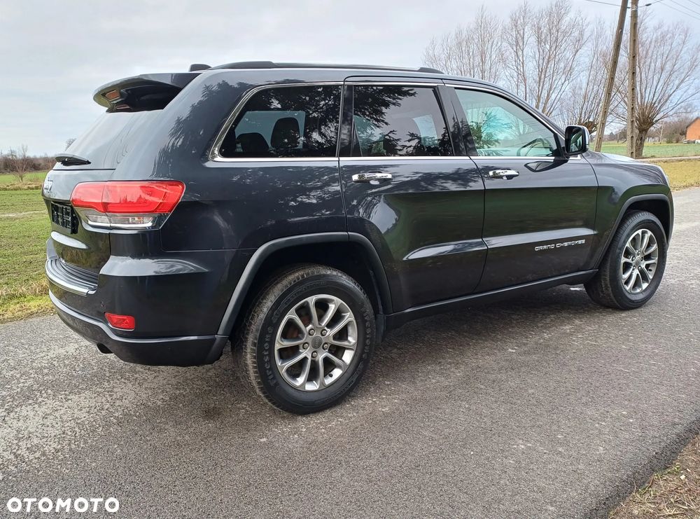 Jeep Grand Cherokee - 11