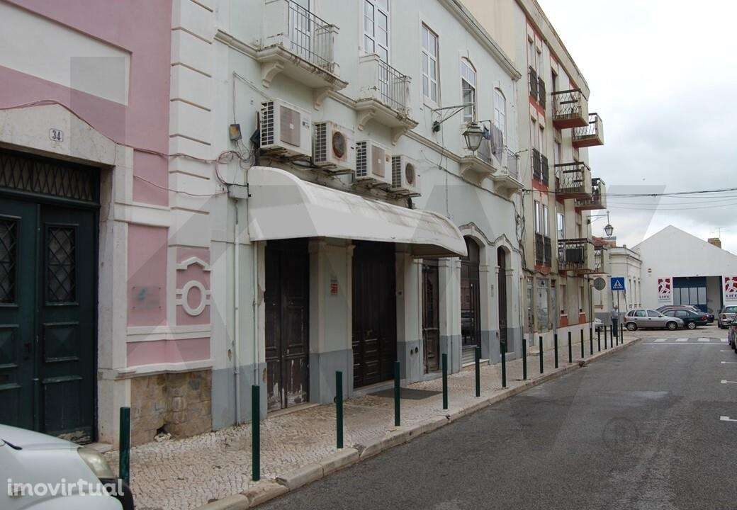 Prédio no centro de Vila Franca de Xira - Grande imagem: 2/8