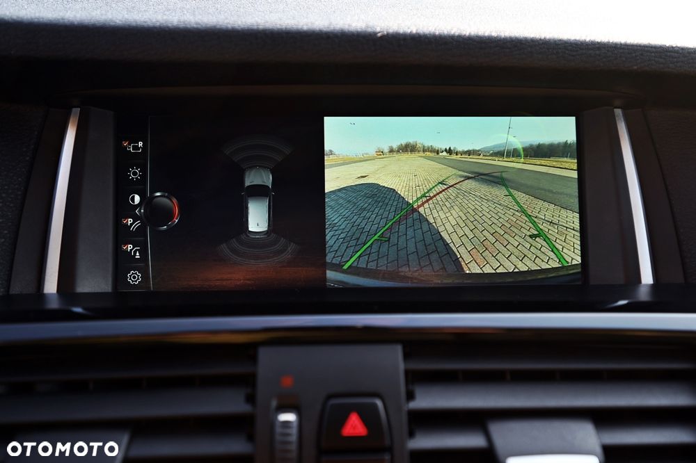 BMW X3 xDrive28i - 11