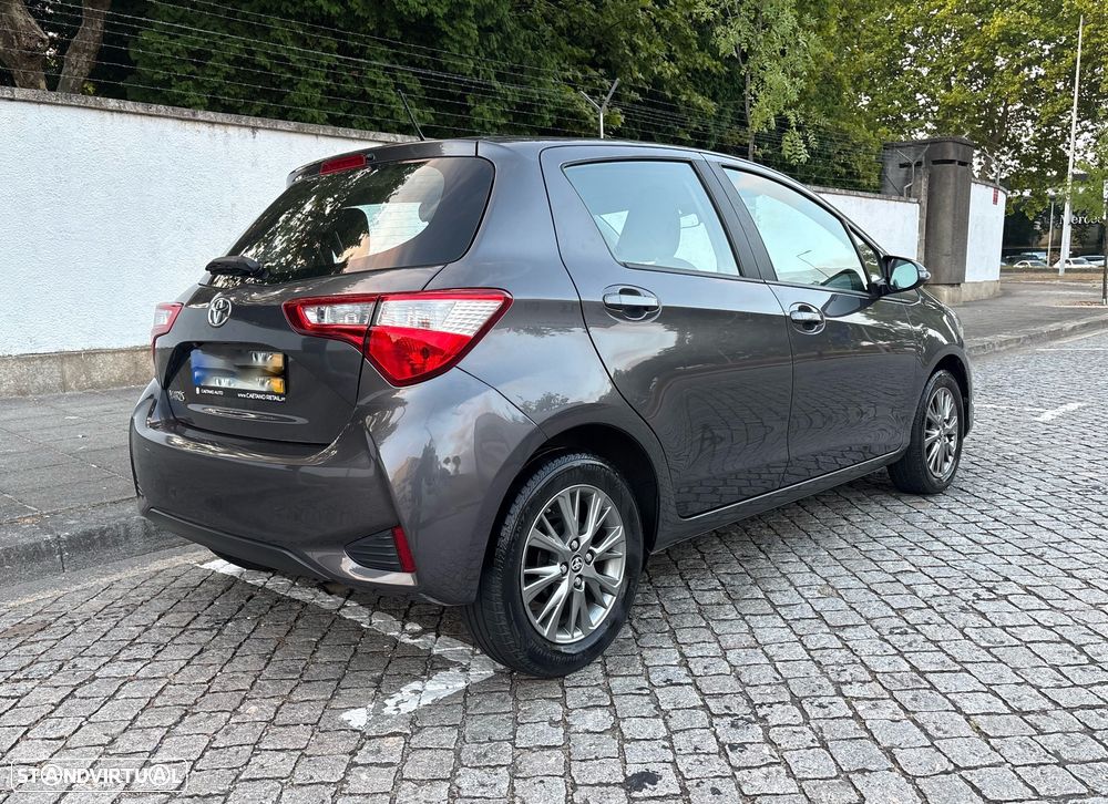 Toyota Yaris 1.0 VVT-i Comfort +PS Style +P.Techno +P.Sport - 6