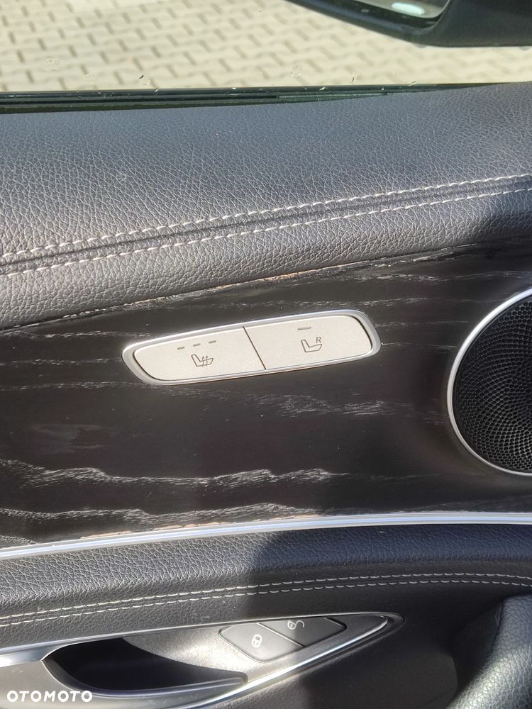 Mercedes-Benz Klasa E 220 d 4-Matic 9G-TRONIC - 16