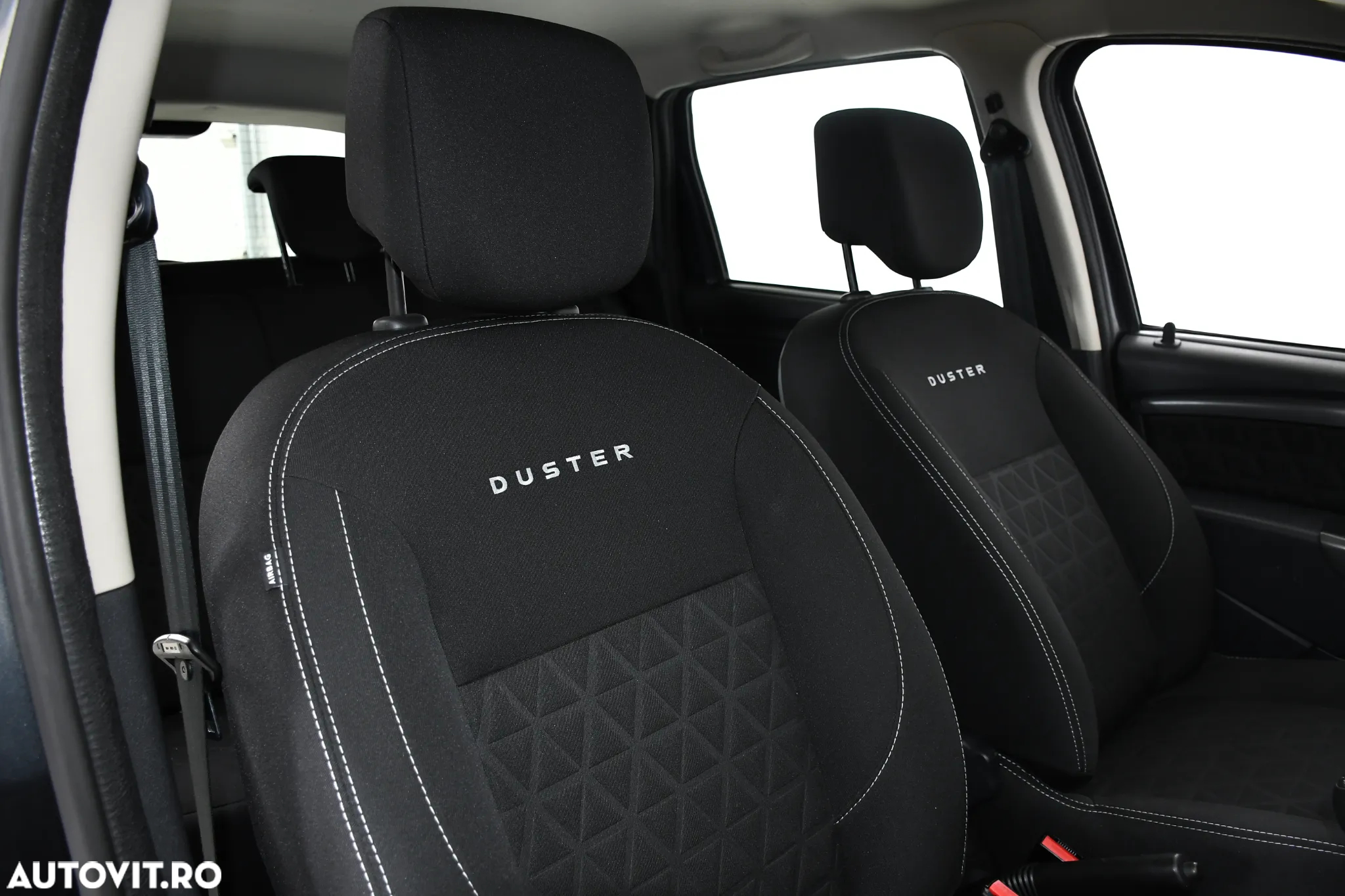 Dacia Duster dCi 110 FAP 4x4 Laureate - 6