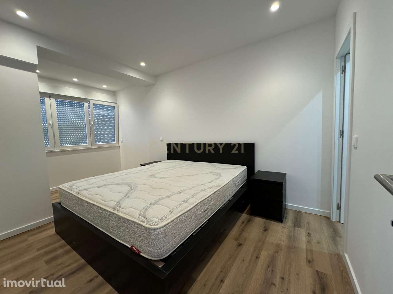 Apartamento Renovado T3 em Mina de Água, Amadora - Grande imagem: 2/16