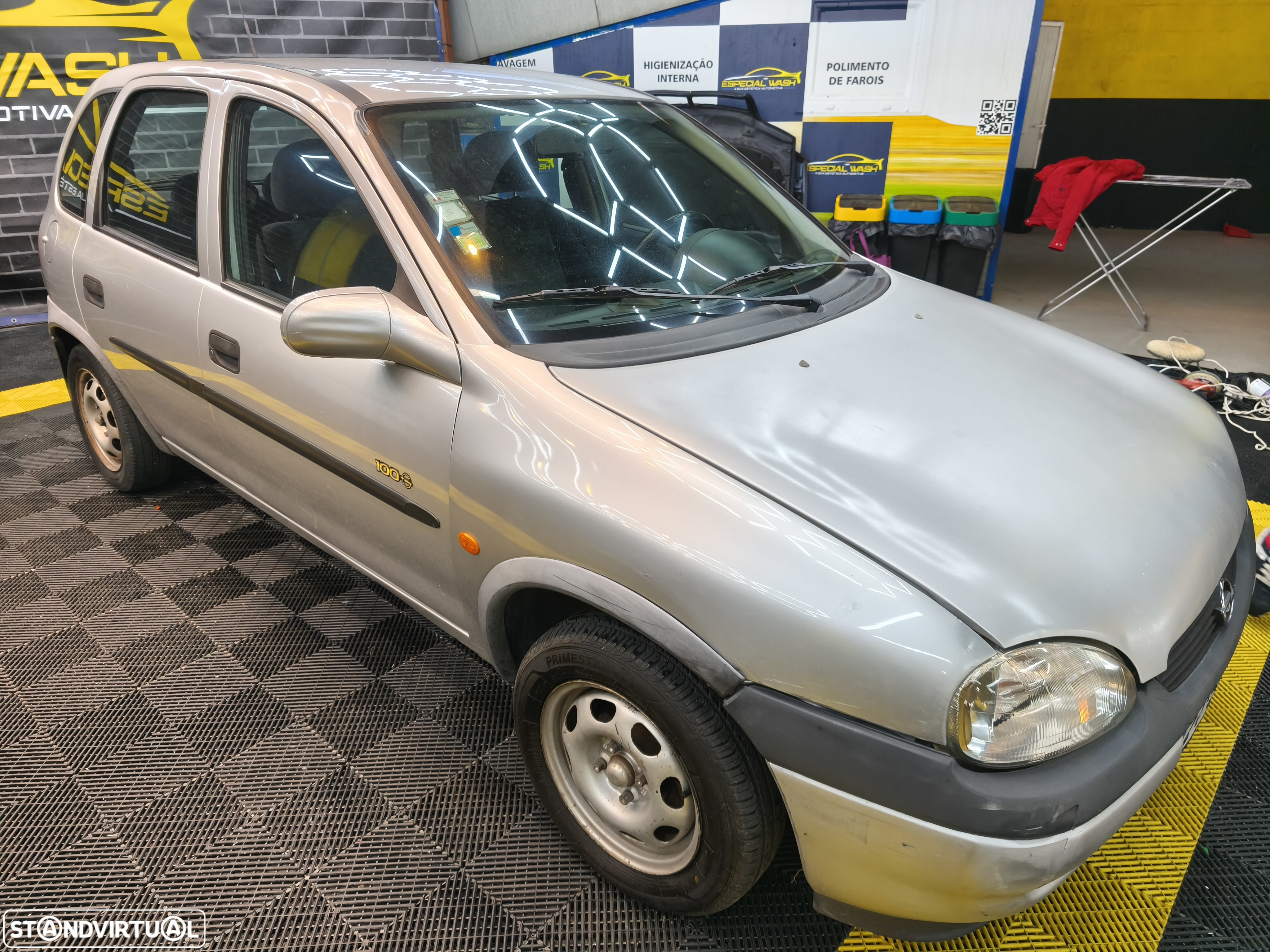 Opel Corsa 1.2 16V 100 - 16