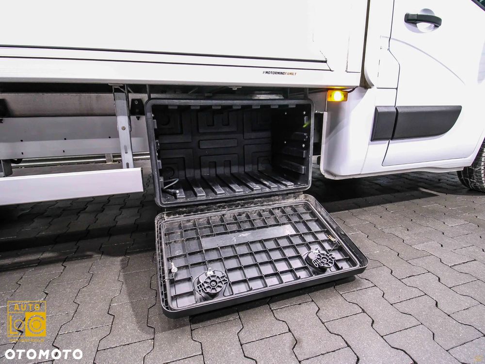 Renault MASTER KONTENER + WINDA 750 kg - 29