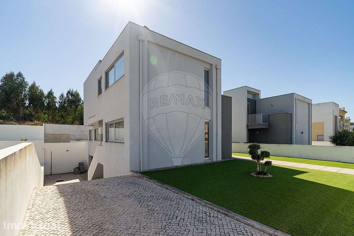 Moradia T4 para venda - Grande imagem: 3/48