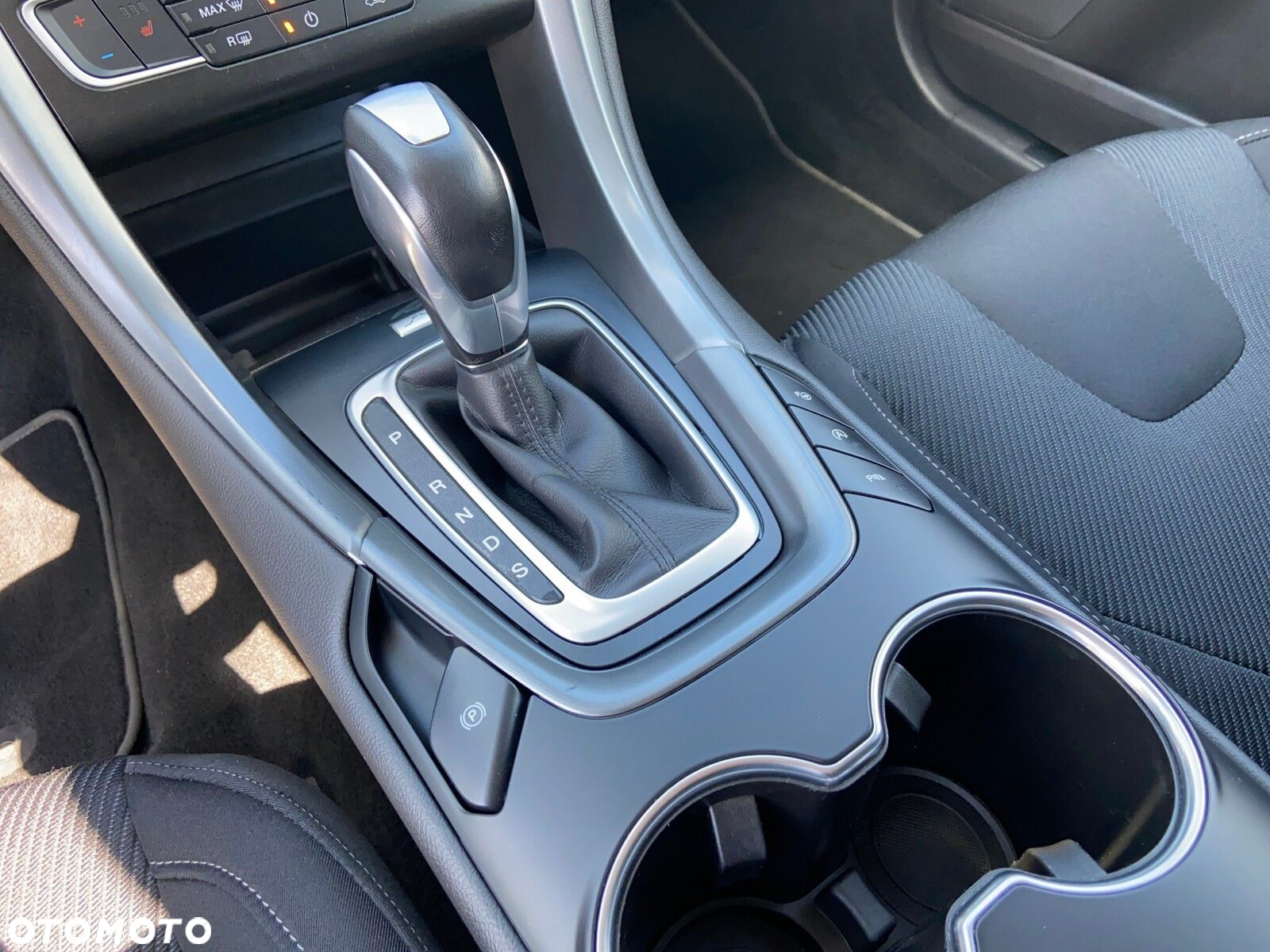 Ford Mondeo 2.0 TDCi Titanium PowerShift - 29