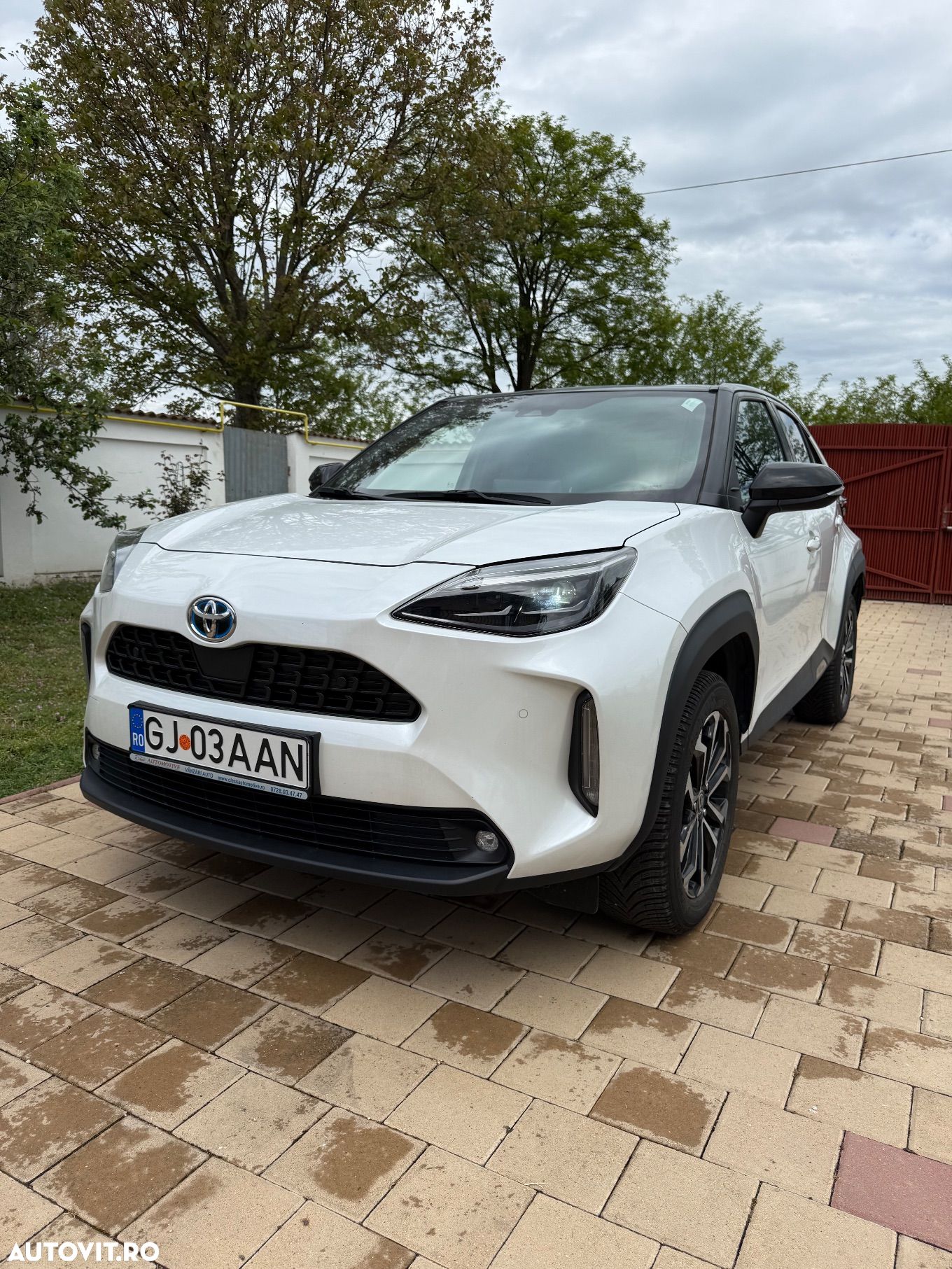 Toyota Yaris Cross 1.5 VVT-i HSD 4x2 Dynamic - 1