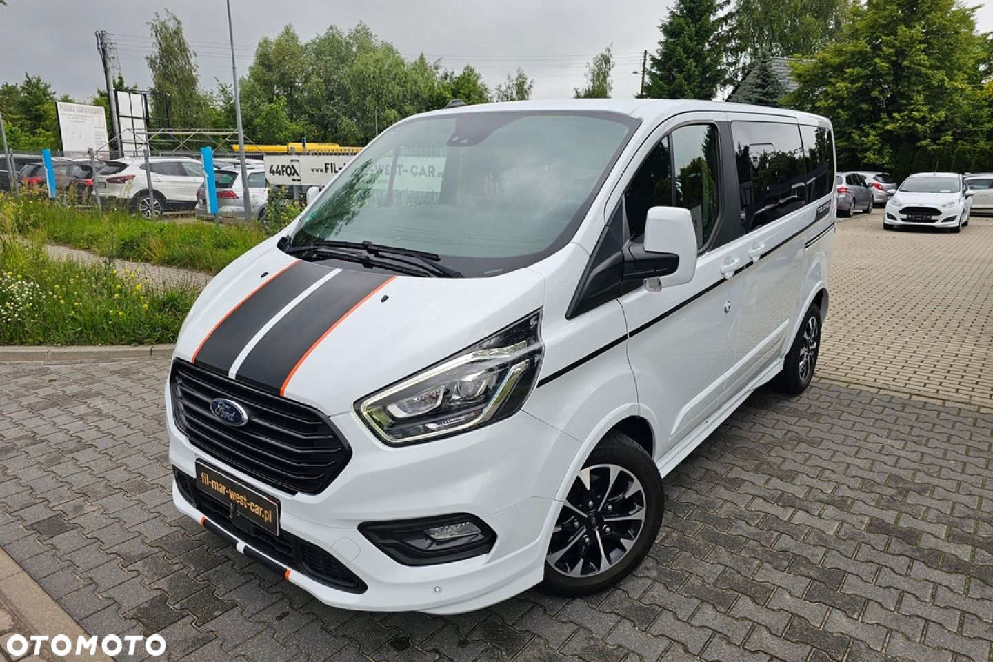 Ford Tourneo Custom - 5