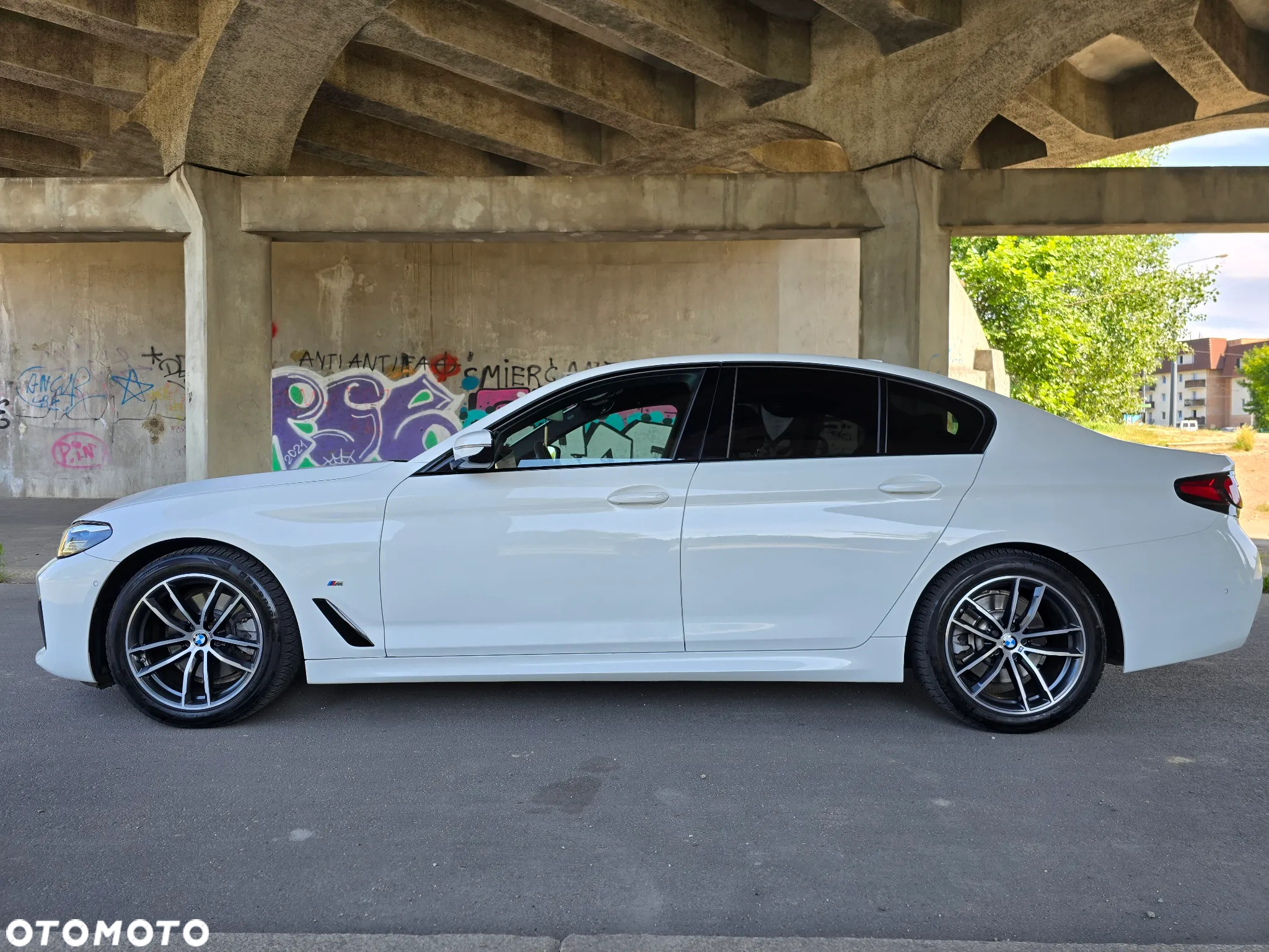 BMW Seria 5 518d M Sport sport - 4