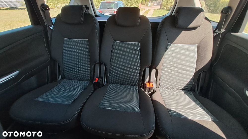 Ford S-Max 2.0 TDCi Trend - 13